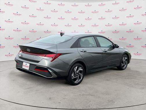 2025 Hyundai ELANTRA Sport