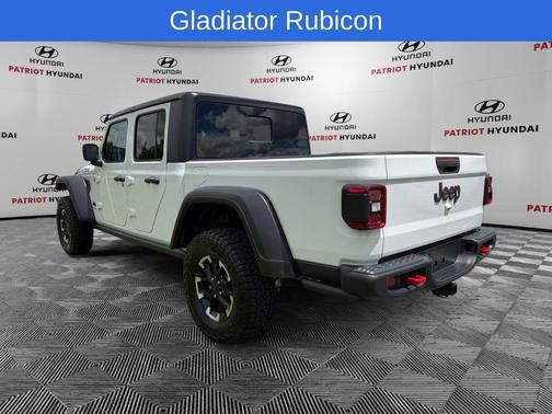 Bright White Clearcoat 2026 Jeep Gladiator Rubicon