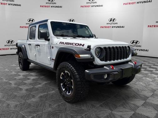 Bright White Clearcoat 2026 Jeep Gladiator Rubicon