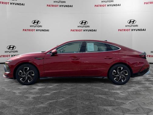 Ultimate red 2025 Hyundai SONATA SEL