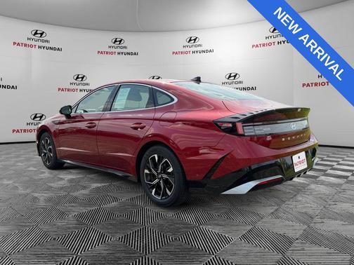 Ultimate red 2025 Hyundai SONATA SEL