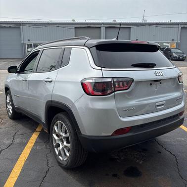Silver Zynith Metallic Clearcoat 2025 Jeep Compass Limited