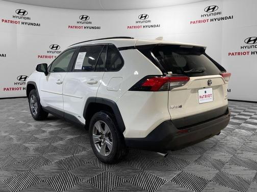 2024 Toyota RAV4 Hybrid LE
