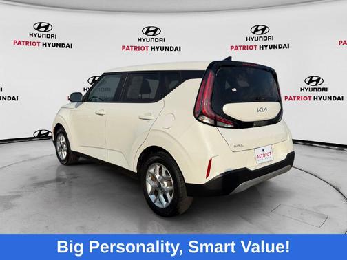 Snow White Pearl 2024 Kia Soul LX