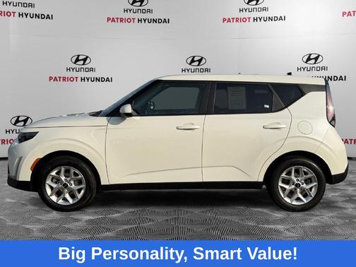 Snow White Pearl 2024 Kia Soul LX