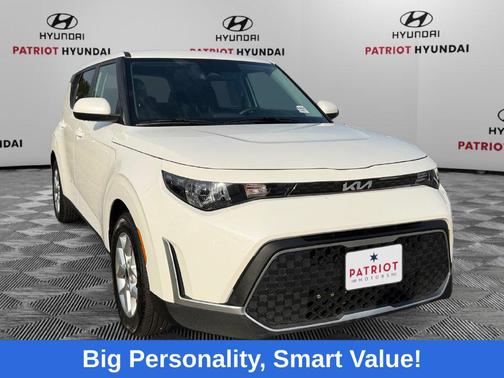 Snow White Pearl 2024 Kia Soul LX