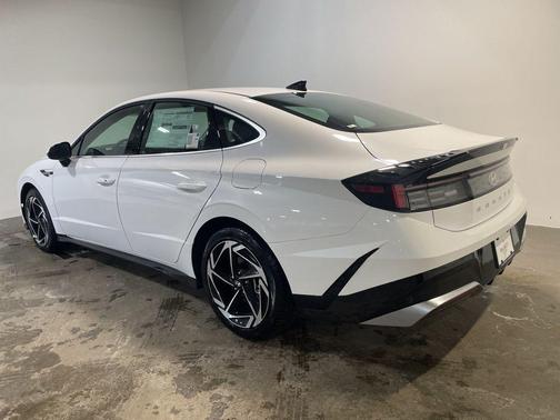 2026 Hyundai SONATA SEL