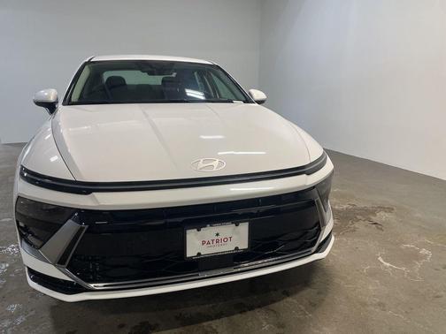 2026 Hyundai SONATA SEL