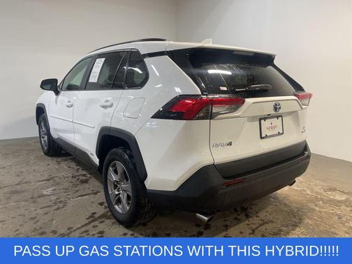 2024 Toyota RAV4 Hybrid LE