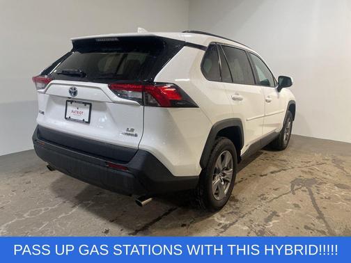 2024 Toyota RAV4 Hybrid LE