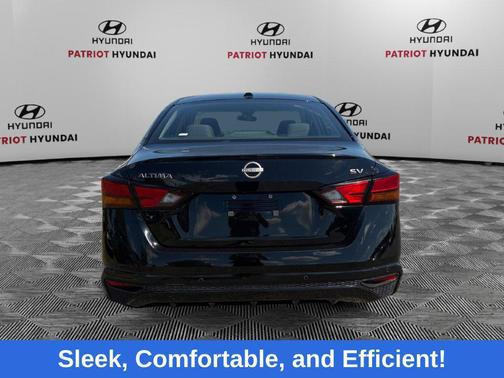 Super Black 2024 Nissan Altima 2.5 SV