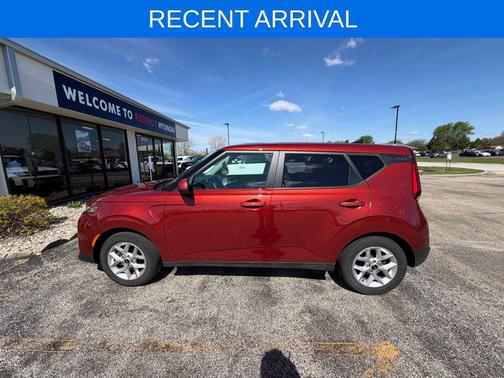 Mars Orange 2022 Kia Soul LX