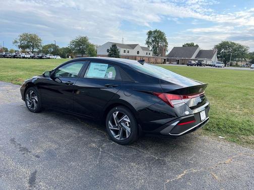 2025 Hyundai ELANTRA Sport