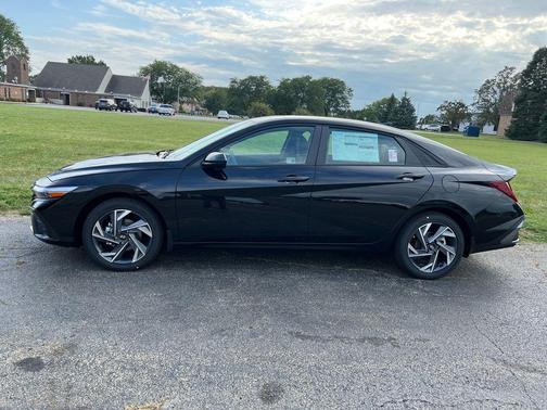 2025 Hyundai ELANTRA Sport