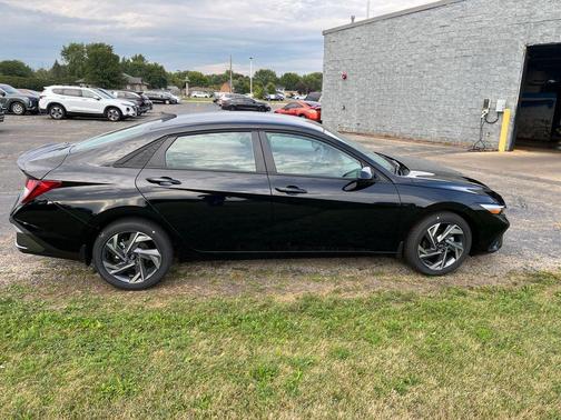 2025 Hyundai ELANTRA Sport