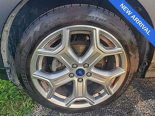 Ingot Silver Metallic 2017 Ford Escape Titanium