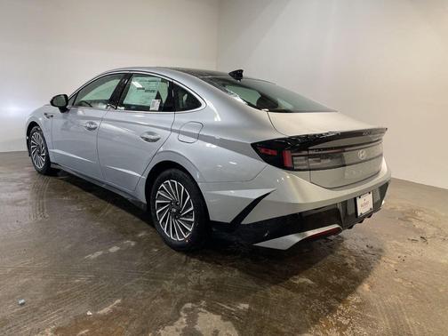 2026 Hyundai SONATA Hybrid SE