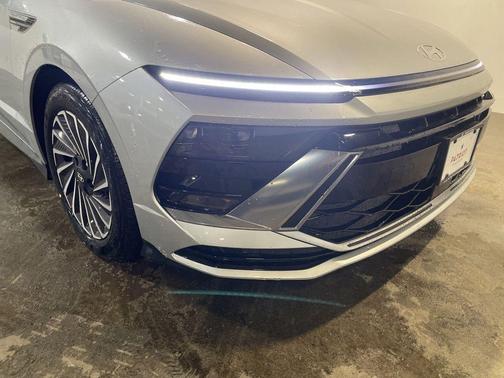 2026 Hyundai SONATA Hybrid SE