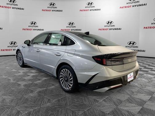2026 Hyundai SONATA Hybrid SE