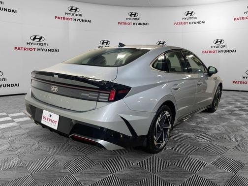 2026 Hyundai SONATA SEL