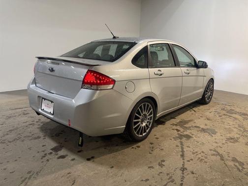 2010 Ford Focus SES