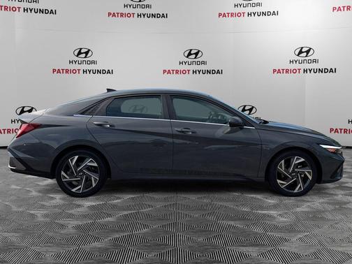 Ecotronic Gray 2025 Hyundai ELANTRA SEL