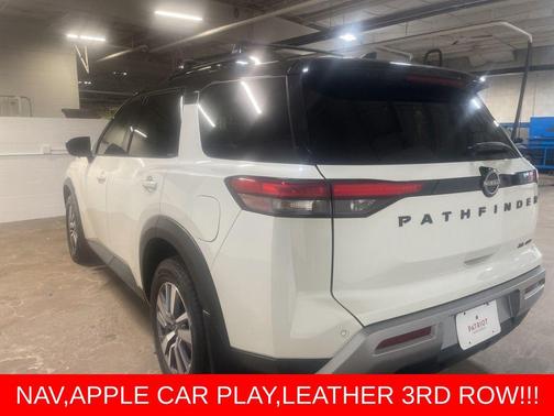2023 Nissan Pathfinder SL 4WD