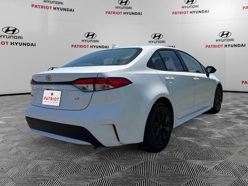 Super White 2021 Toyota Corolla LE