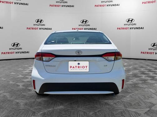Super White 2021 Toyota Corolla LE