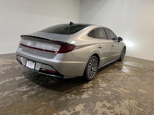 2021 Hyundai SONATA Limited 2.0T
