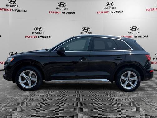 Brilliant Black 2021 Audi Q5 45 Premium
