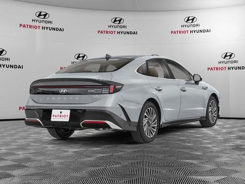 Aero Silver 2026 Hyundai SONATA Hybrid Limited