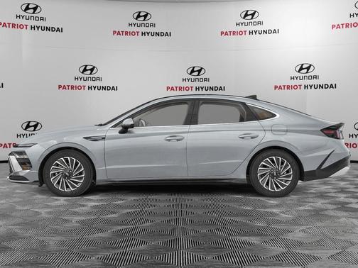 Aero Silver 2026 Hyundai SONATA Hybrid Limited