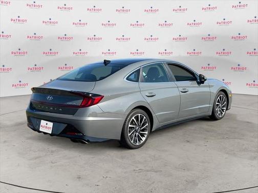 2022 Hyundai SONATA Limited