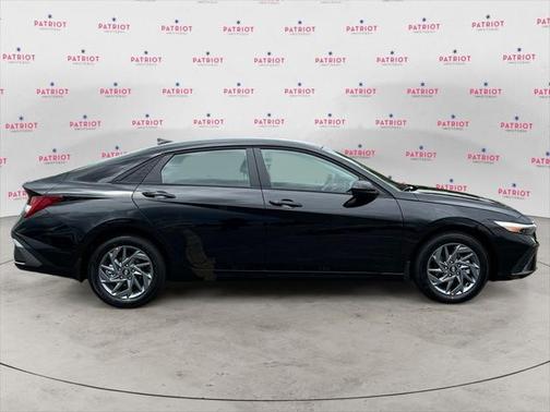 2025 Hyundai ELANTRA HEV Blue