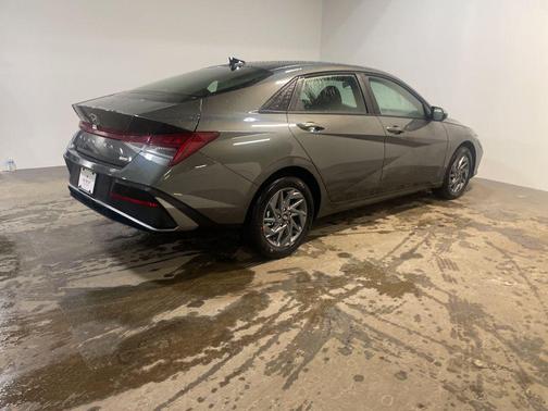 2026 Hyundai ELANTRA HEV Blue