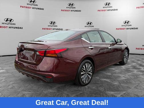 Garnet Pearl Metallic 2025 Nissan Altima 2.5 SV