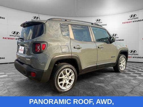 Sting-Gray Clearcoat 2022 Jeep Renegade Latitude