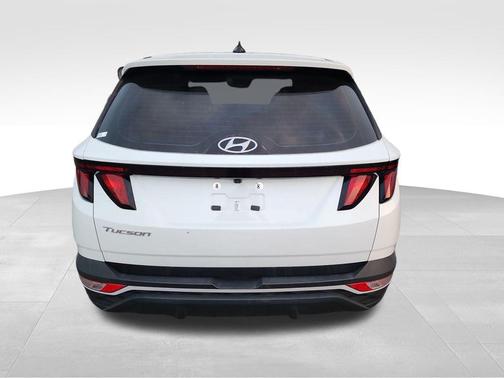 2022 Hyundai TUCSON SE