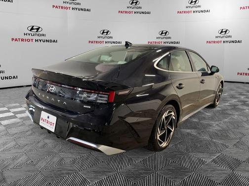 2026 Hyundai SONATA SEL