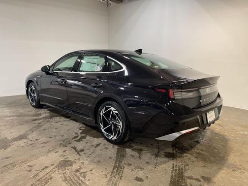 2026 Hyundai SONATA SEL