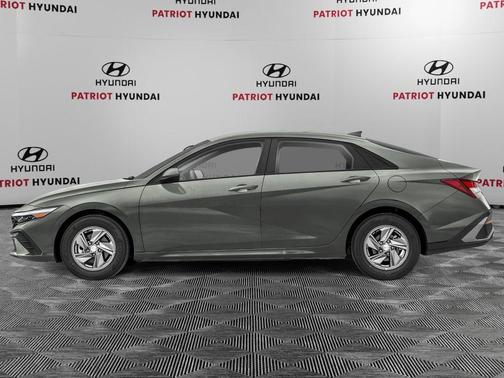 Amazon Gray 2026 Hyundai ELANTRA SE