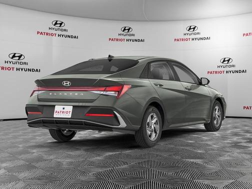 Amazon Gray 2026 Hyundai ELANTRA SE
