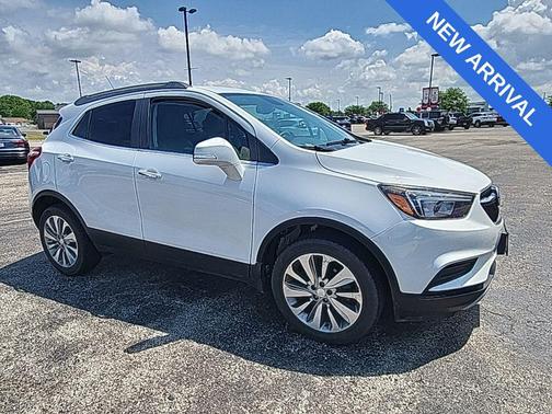 Summit White 2017 Buick Encore Preferred