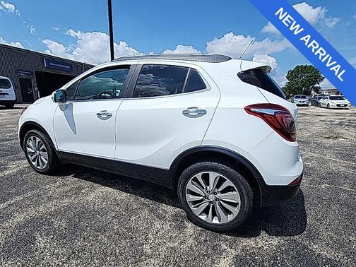 Summit White 2017 Buick Encore Preferred