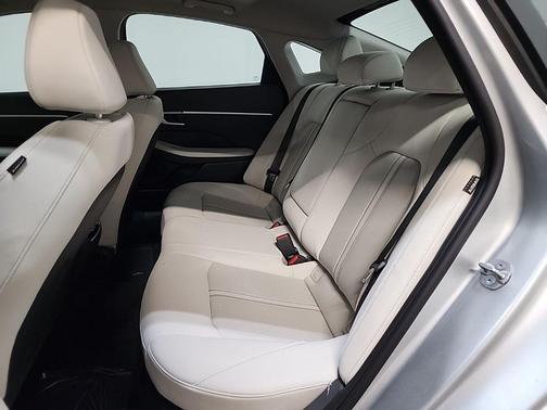 2026 Hyundai SONATA Hybrid SE