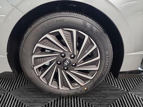 2026 Hyundai SONATA Hybrid SE