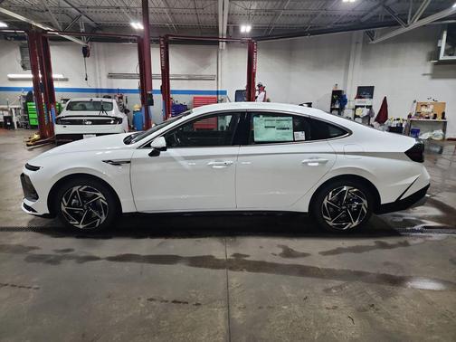 2026 Hyundai SONATA SEL