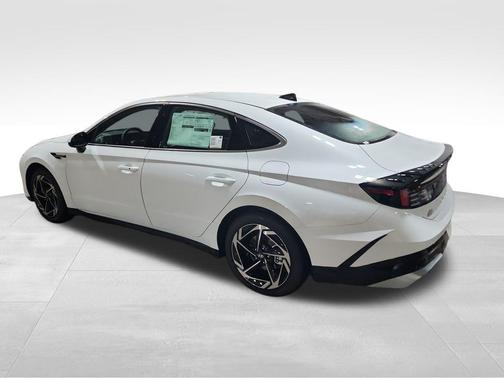 2026 Hyundai SONATA SEL