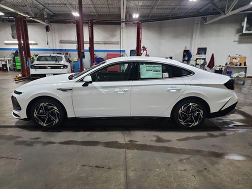 2026 Hyundai SONATA SEL